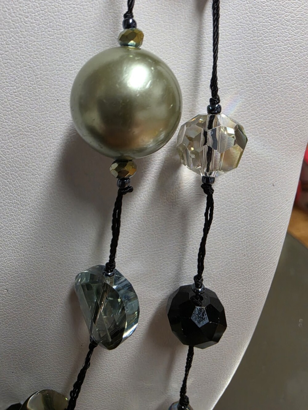 Vintage Premier Design Opera Length Faveted Glass and Acrylic Beaded Necklace - Picture 8 of 9